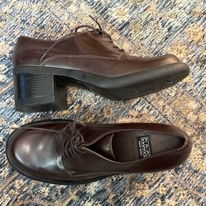 Vintage Leather Heeled Loafers